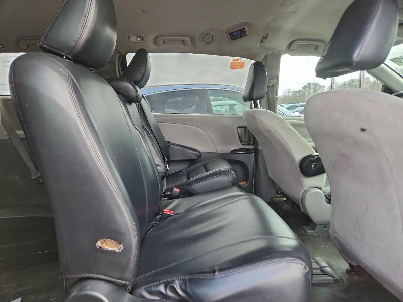 Photo 11 from auction – 2019 TOYOTA SIENNA with VIN 5TDZZ3DC3KS013473
