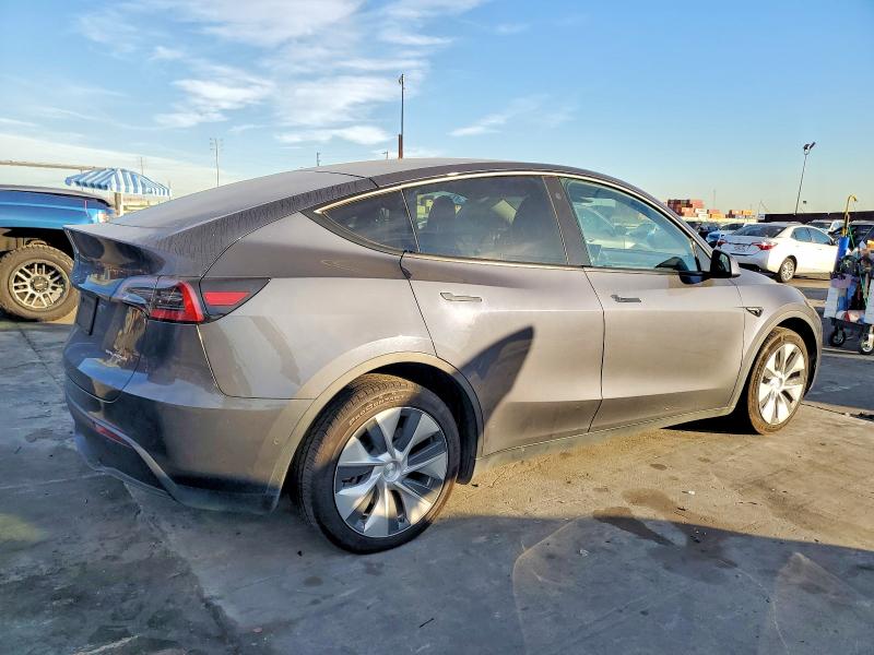 Photo 3 from auction – 2022 TESLA MODEL Y with VIN 7SAYGDEE0NF307772