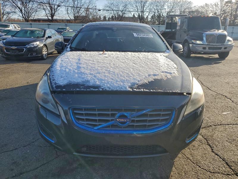 Photo 5 from auction – 2012 VOLVO S60 T6 with VIN YV1902FHXC2038659