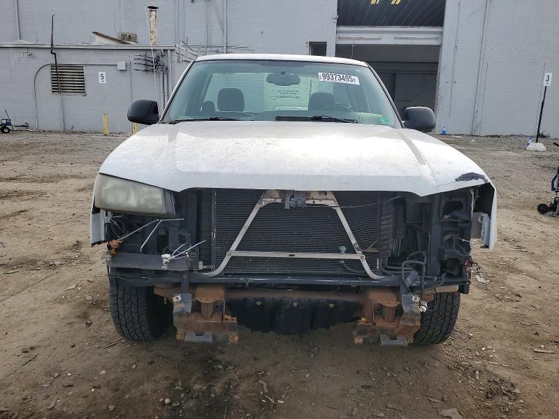 Photo 5 from auction – 2004 CHEVROLET SILVERADO with VIN 1GCEK14V54E221100