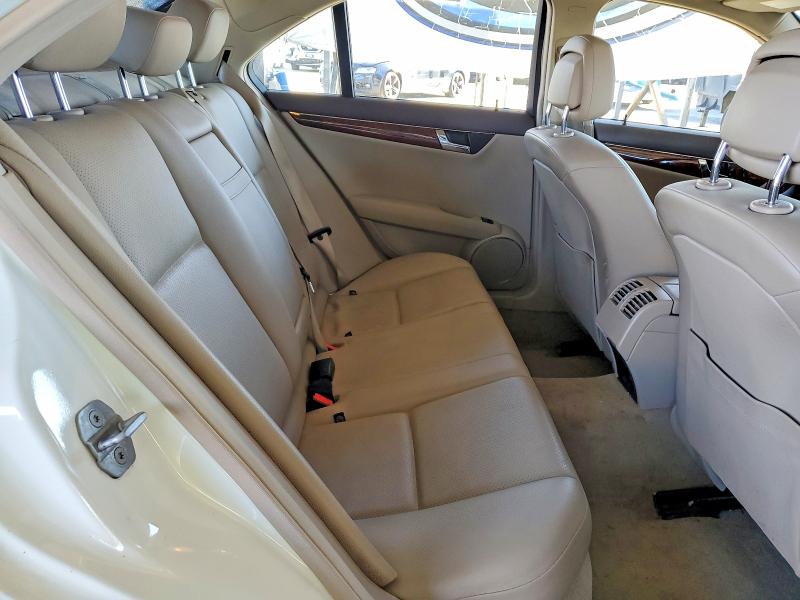 Photo 10 from auction – 2011 MERCEDES-BENZ C 300 with VIN WDDGF5EB8BR177467