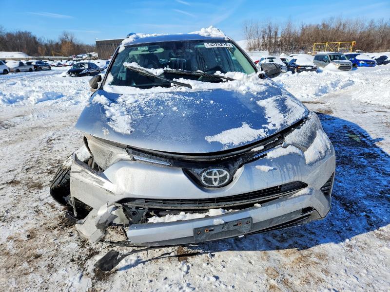 Photo 5 from auction – 2017 TOYOTA RAV4 LE with VIN 2T3BFREV8HW695626