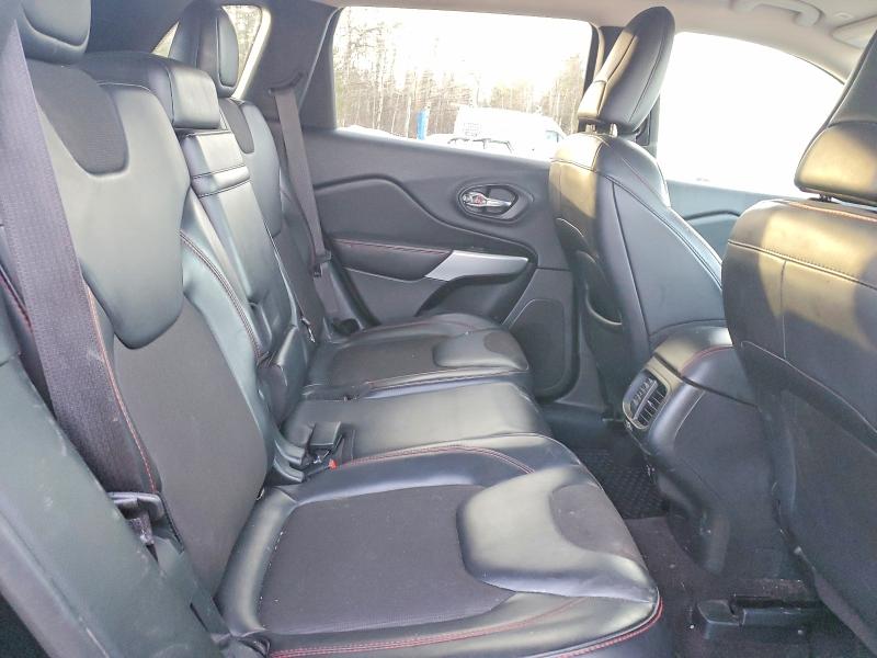 Photo 11 from auction – 2018 JEEP CHEROKEE T with VIN 1C4PJMBX0JD616563