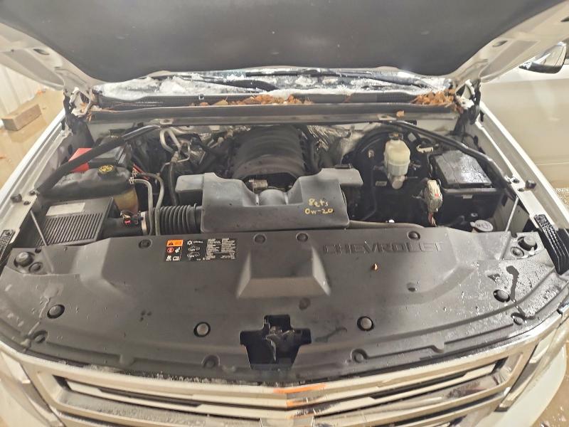 Photo 12 from auction – 2016 CHEVROLET SUBURBAN with VIN 1GNSKJKC8GR464375