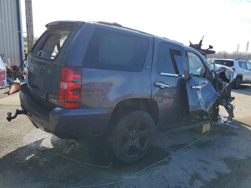 Photo 3 from auction – 2010 CHEVROLET TAHOE with VIN 1GNUKBE08AR233029