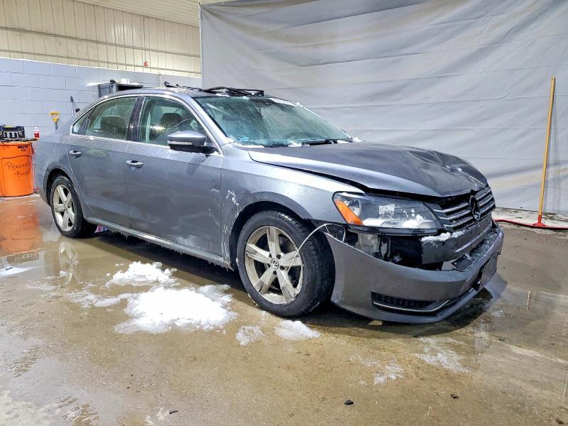 Photo 4 from auction – 2013 VOLKSWAGEN PASSAT SE with VIN 1VWBP7A33DC045487