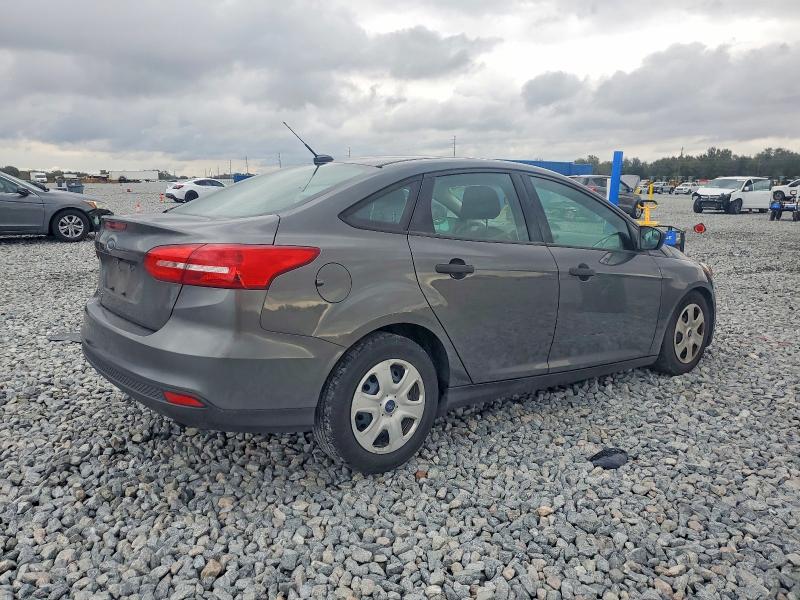 صورة رقم 3 من المزاد - 2018 FORD FOCUS S مع VIN 1FADP3E27JL266131
