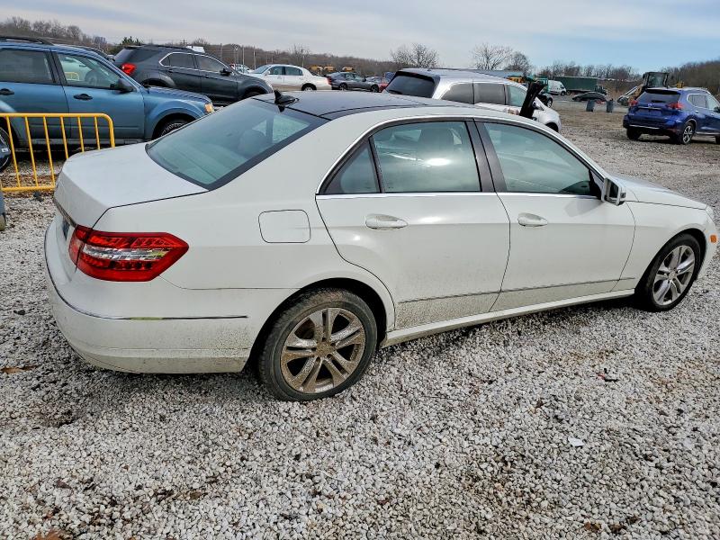 Photo 3 from auction – 2011 MERCEDES-BENZ E 350 with VIN WDDHF5GB3BA505880