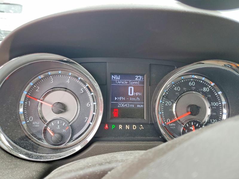 Photo 9 from auction – 2014 CHRYSLER TOWN & COU with VIN 2C4RC1BG7ER236771