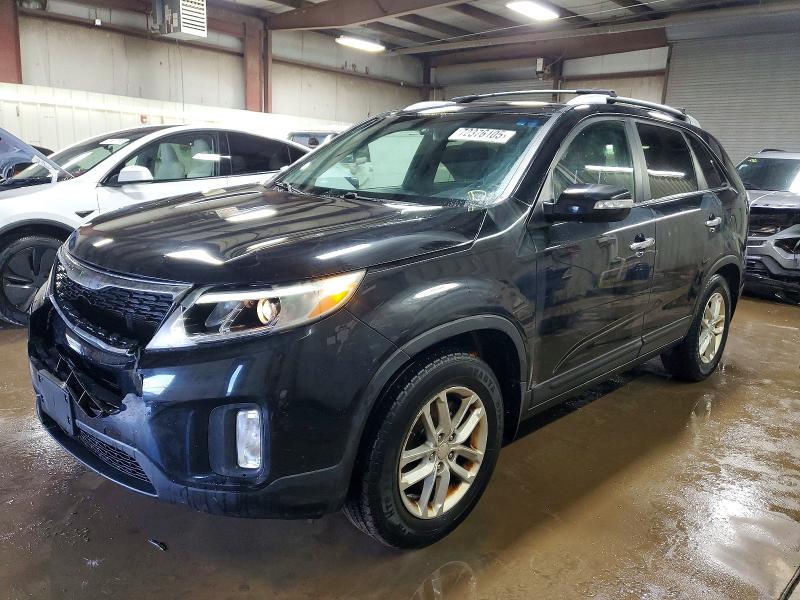 KIA SORENTO LX 2015 with VIN 5XYKT4A65FG620792 - Photo from auction