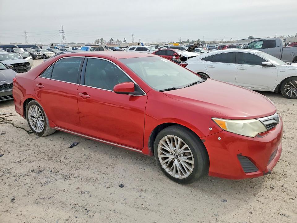 Zdjęcie 4 z aukcji – 2014 TOYOTA CAMRY z VIN 4T4BF1FK6ER435841