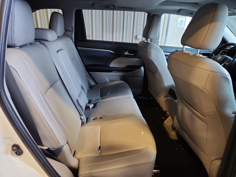 Photo 11 from auction – 2019 TOYOTA HIGHLANDER with VIN 5TDDZRFH4KS915765