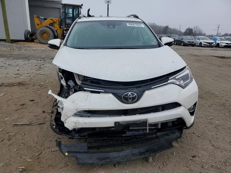 Photo 5 from auction – 2017 TOYOTA RAV4 LIMIT with VIN 2T3DFREV7HW631229