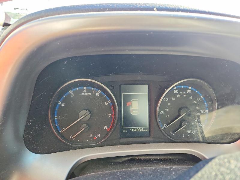 Photo 9 from auction – 2017 TOYOTA RAV4 with VIN JTMZFREV7HJ137733