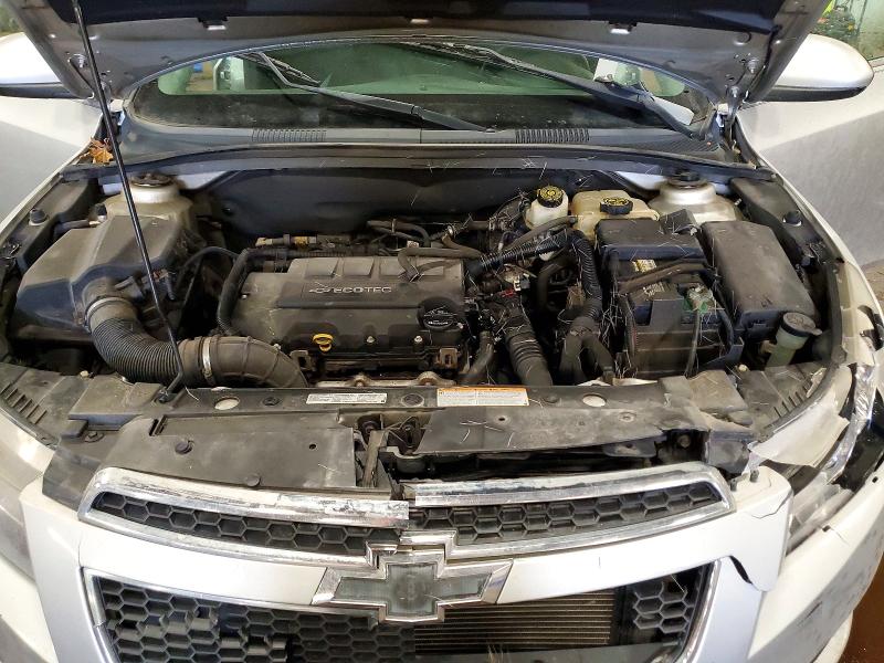 Photo 11 from auction – 2014 CHEVROLET CRUZE with VIN 1G1PC5SB6E7290043