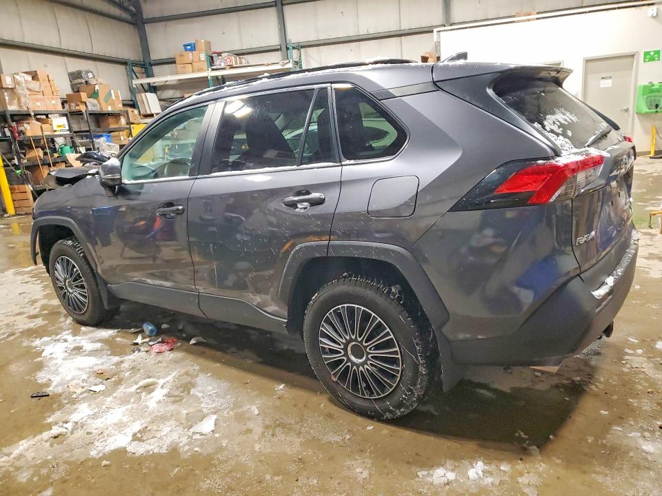Photo 2 from auction – 2021 TOYOTA RAV4 LE with VIN 2T3B1RFV3MC193163