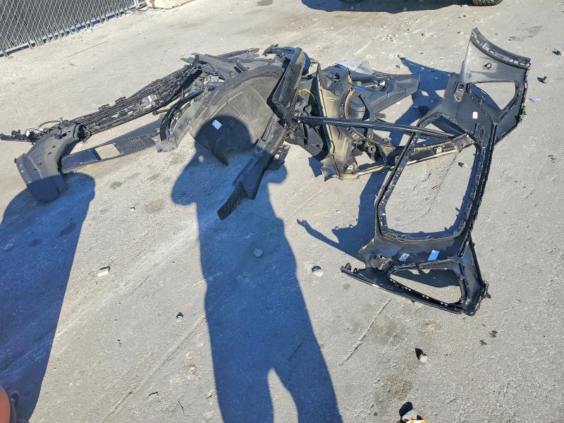 Foto 13 de la subasta – 2022 AUDI E-TRON SPO con VIN WA12AAGE9NB041035