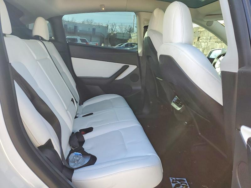 Photo 10 from auction – 2022 TESLA MODEL Y with VIN 7SAYGDEF8NF397665