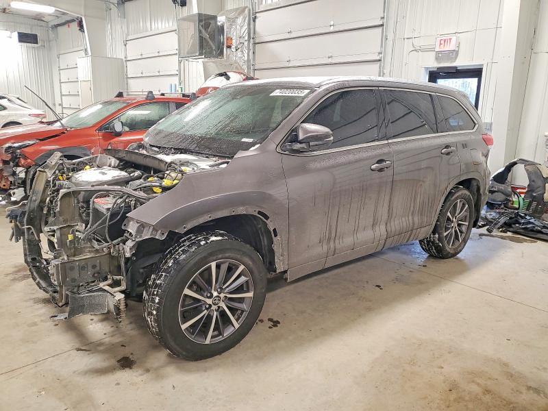 TOYOTA HIGHLANDER 2018 with VIN 5TDJZRFH3JS555115 - Photo from auction