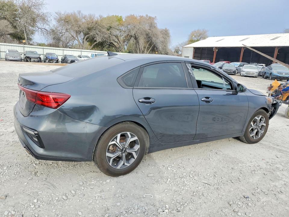 Photo 3 from auction – 2020 KIA FORTE with VIN 3KPF24AD4LE159600