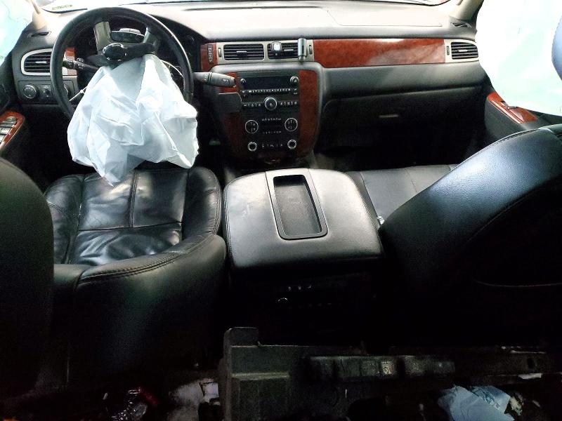 Photo 8 from auction – 2011 CHEVROLET TAHOE with VIN 1GNSKBE00BR247340