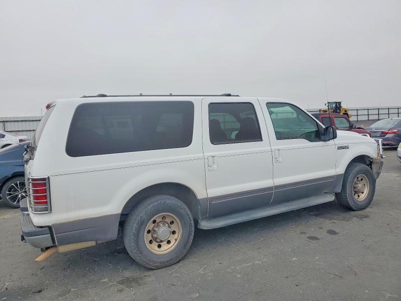 Photo 3 from auction – 2002 FORD EXCURSION with VIN 1FMNU40L42EA67326