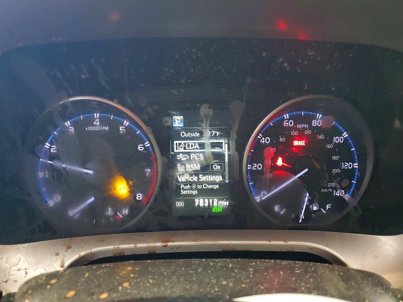 Photo 9 from auction – 2018 TOYOTA RAV4 ADVEN with VIN JTMRFREV6JD235527