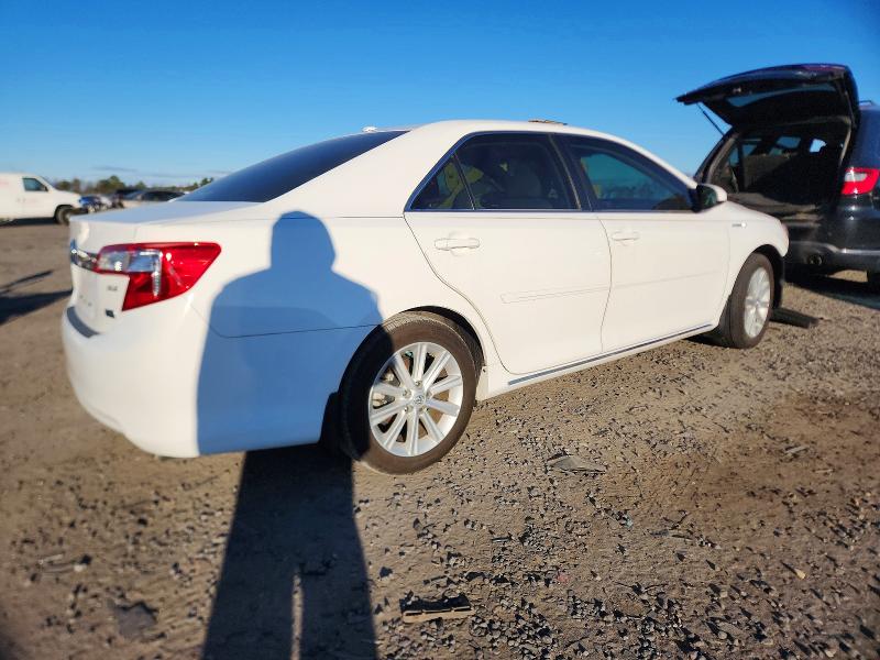Photo 3 from auction – 2012 TOYOTA CAMRY HYBR with VIN 4T1BD1FK5CU047027