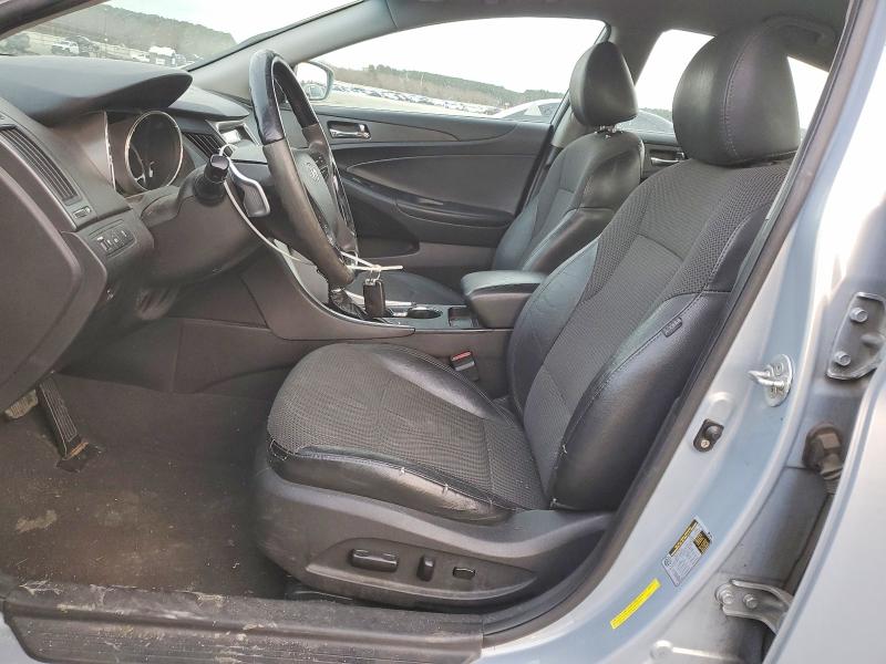 Photo 7 from auction – 2011 HYUNDAI SONATA SE with VIN 5NPEC4ACXBH230650