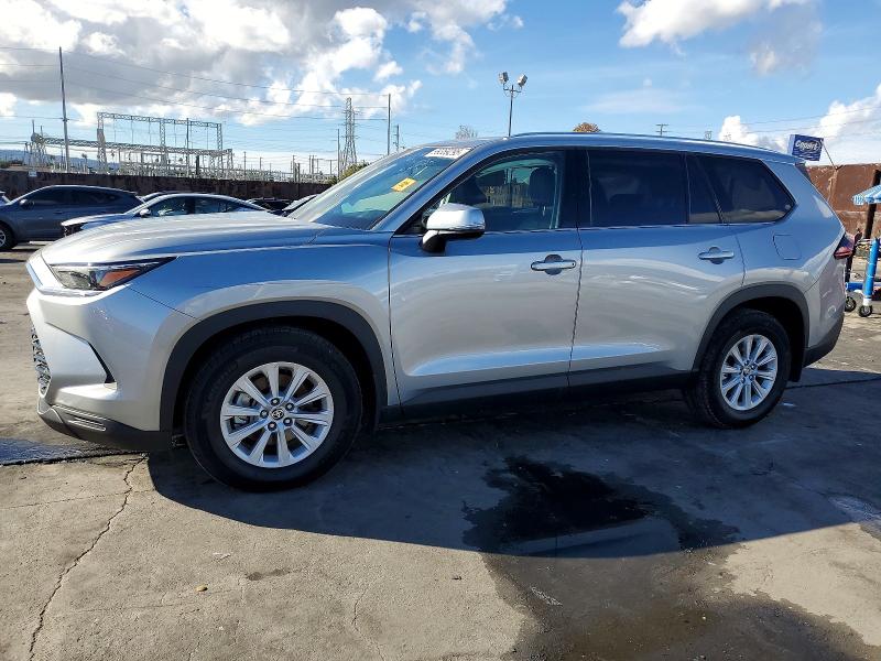 TOYOTA GRAND HIGHLANDER 2025 with VIN 5TDAAAA55SS029513 - Photo from auction