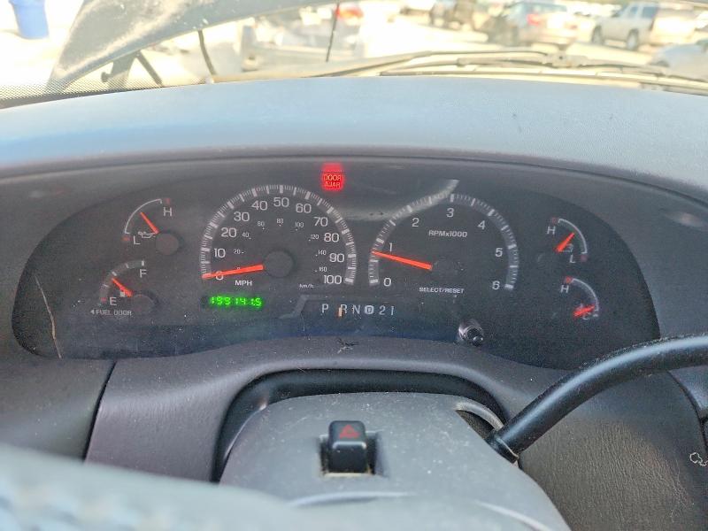 Photo 9 from auction – 2002 FORD F150 with VIN 1FTRW07L82KB81362