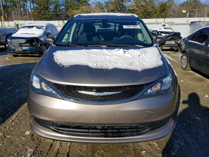 Photo 5 from auction – 2017 CHRYSLER PACIFICA L with VIN 2C4RC1CG1HR578302