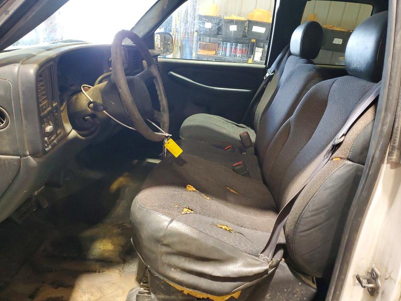 Photo 7 from auction – 2000 CHEVROLET SILVERADO with VIN 2GCEC19T1Y1184087