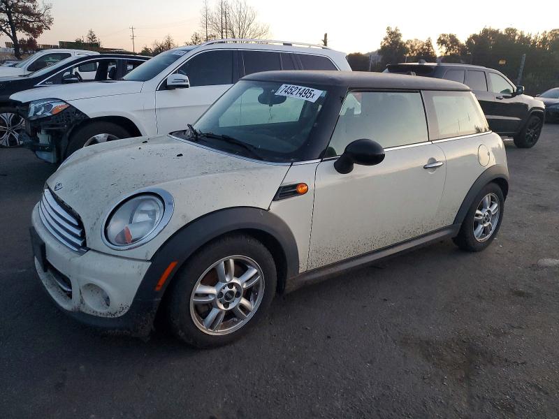 MINI COOPER 2013 with VIN WMWSU3C51DT692275 - Photo from auction