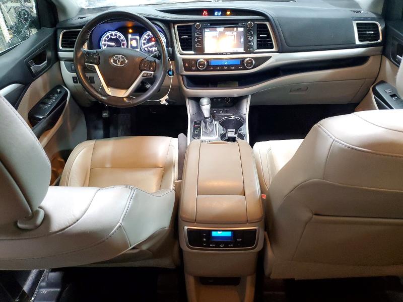 Photo 8 from auction – 2017 TOYOTA HIGHLANDER with VIN 5TDJZRFH1HS435100