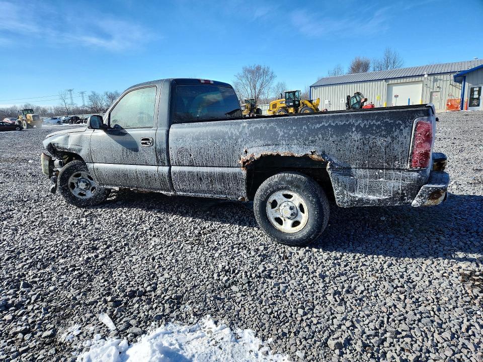 Photo 2 from auction – 2004 CHEVROLET SILVERADO with VIN 1GCEC14X24Z134942