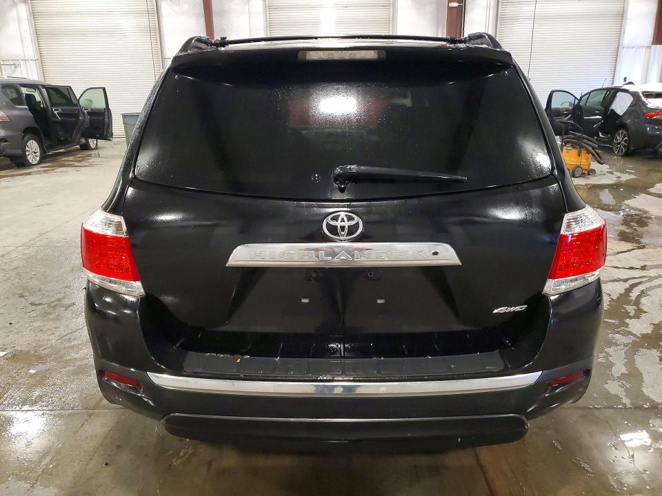 Photo 6 from auction – 2013 TOYOTA HIGHLANDER with VIN 5TDBK3EH8DS236854