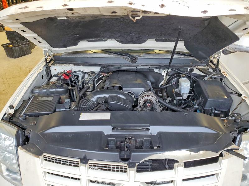 Photo 12 from auction – 2010 CADILLAC ESCALADE L with VIN 1GYUCBEF2AR290864