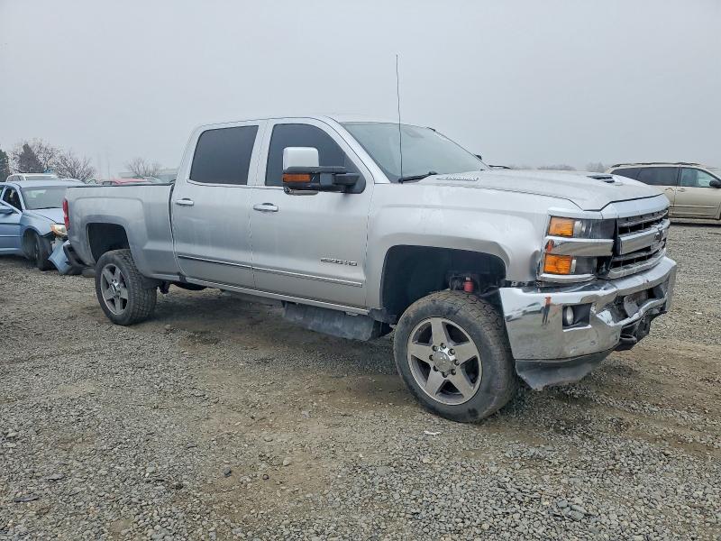 Photo 4 from auction – 2018 CHEVROLET SILVERADO with VIN 1GC1KWEY6JF102725