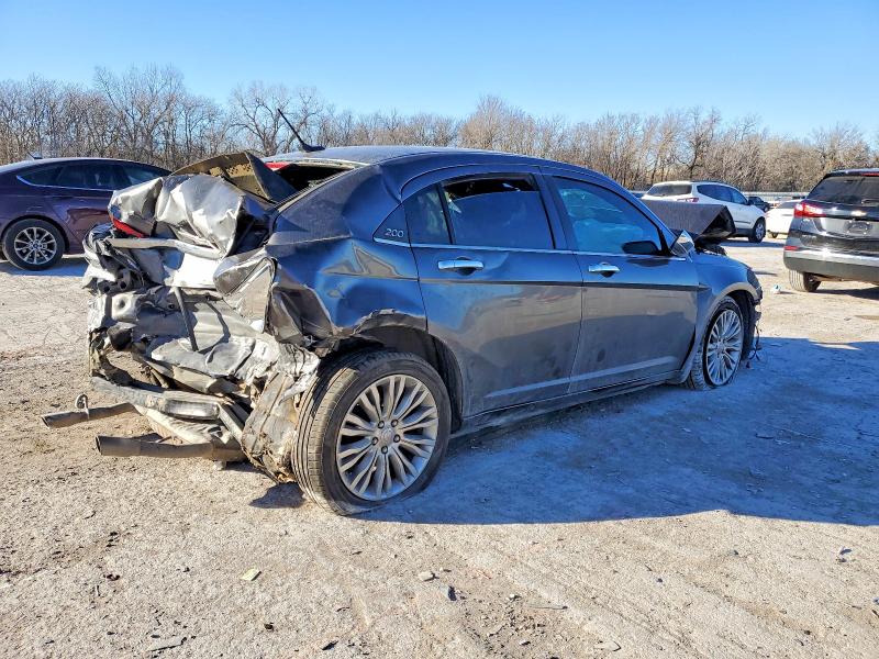 Photo 3 from auction – 2014 CHRYSLER 200 with VIN 1C3CCBCG5EN194368