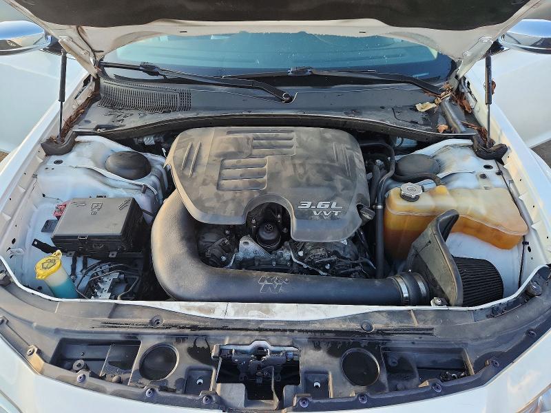 Снимка 11 от търг – 2019 CHRYSLER 300 LIMITE с VIN 2C3CCAEGXKH538840