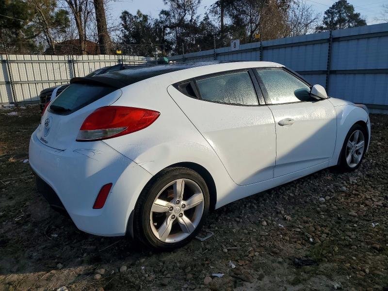 Photo 3 from auction – 2014 HYUNDAI VELOSTER with VIN KMHTC6AD5EU185232