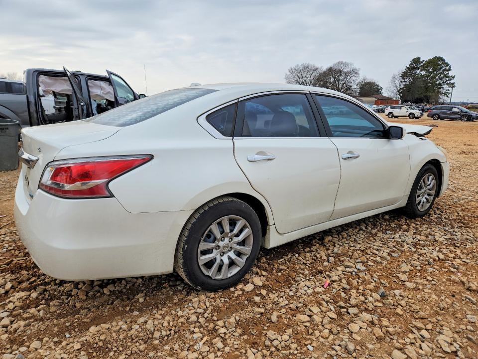 Photo 3 from auction – 2014 NISSAN ALTIMA 2.5 with VIN 1N4AL3AP4EC153470