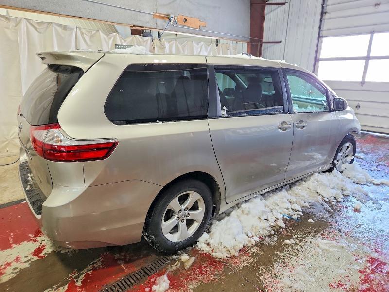 Photo 3 from auction – 2017 TOYOTA SIENNA LE with VIN 5TDKZ3DCXHS892058