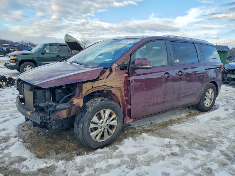 KIA SEDONA LX 2015 with VIN KNDMB5C15F6065476 - Photo from auction