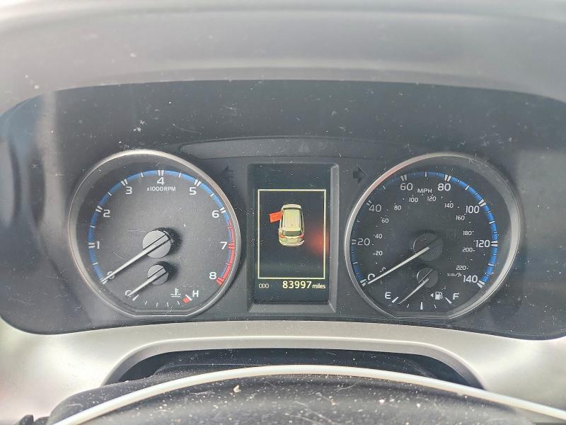 Photo 9 from auction – 2018 TOYOTA RAV4 ADVEN with VIN JTMRFREVXJJ232020