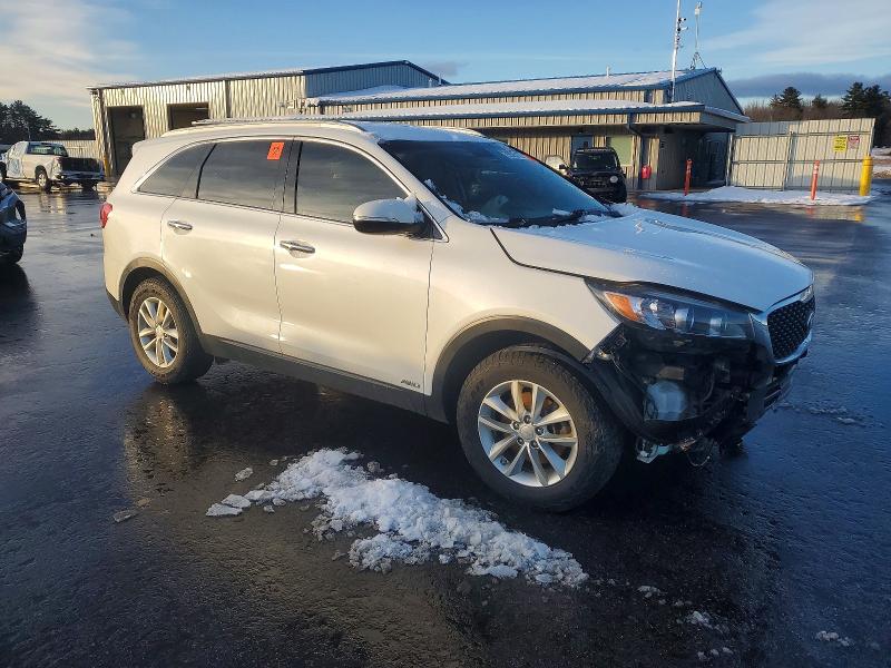 Photo 4 from auction – 2018 KIA SORENTO LX with VIN 5XYPGDA3XJG406857