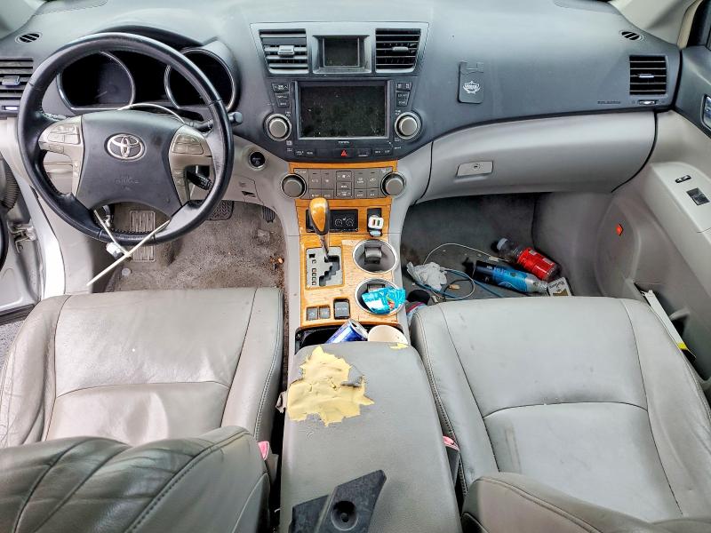 Photo 8 from auction – 2010 TOYOTA HIGHLANDER with VIN JTEJW3EH8A2041917