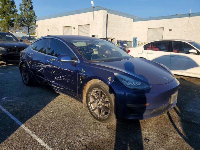 Photo 4 from auction – 2018 TESLA MODEL 3 with VIN 5YJ3E1EAXJF102687