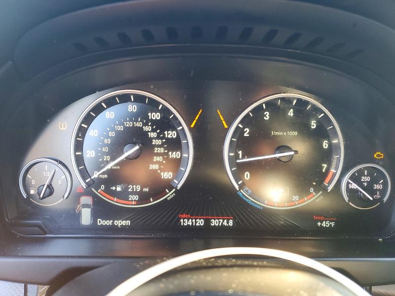 Photo 9 from auction – 2015 BMW X5 XDRIVE5 with VIN 5UXKR6C5XF0J79101